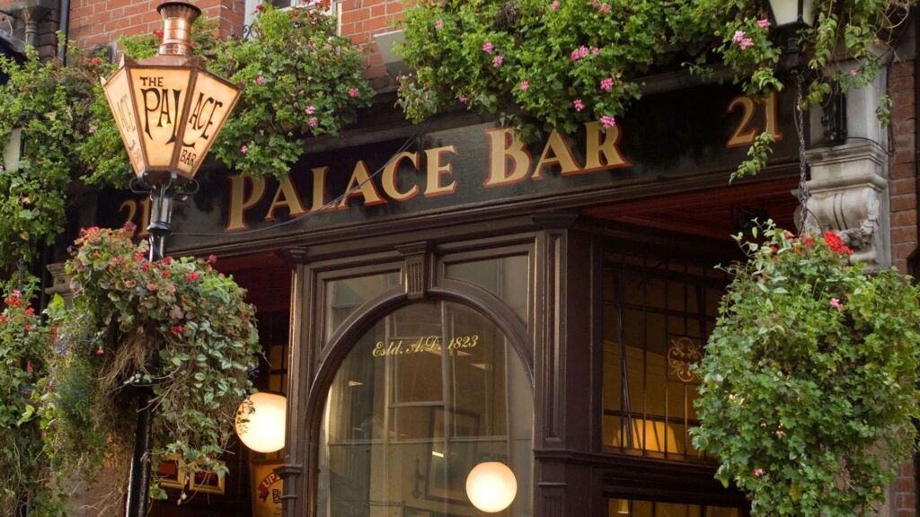 100 pubs mais famosas da Irlanda - the palace bar